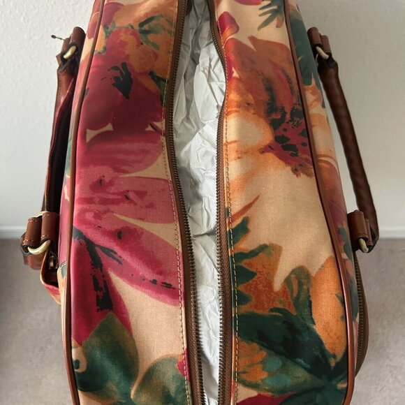 Patricia Nash GONNESA Overnight Bag SPRING MULTI Luggage NWT - Picture 7 of 13
